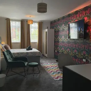 Luxury Near Citycentre Apartment